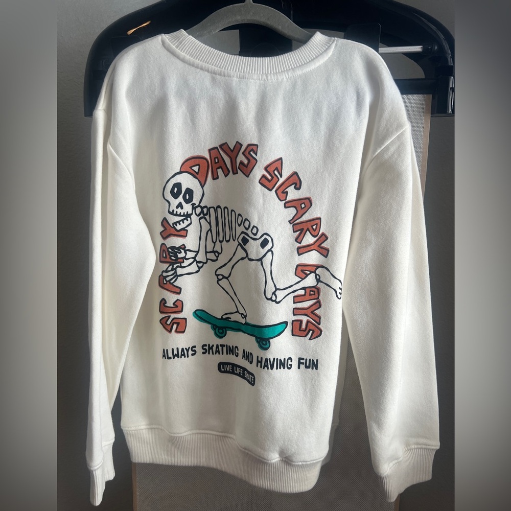 🛹☠️H&M SKATWR SCARY CREAM SWEATER KIDS SIZE 6/7☠️🛹